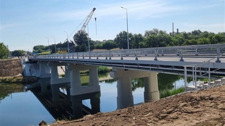Відкрили рух мостом через Північно-Кримський канал в Таврійську