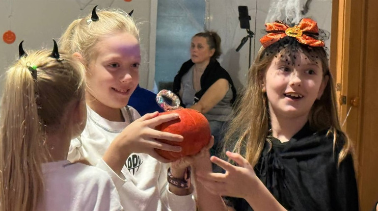 Свято гарбузів і енергії у Первомайську: як центр «Ерудит+» відзначив Хелловін