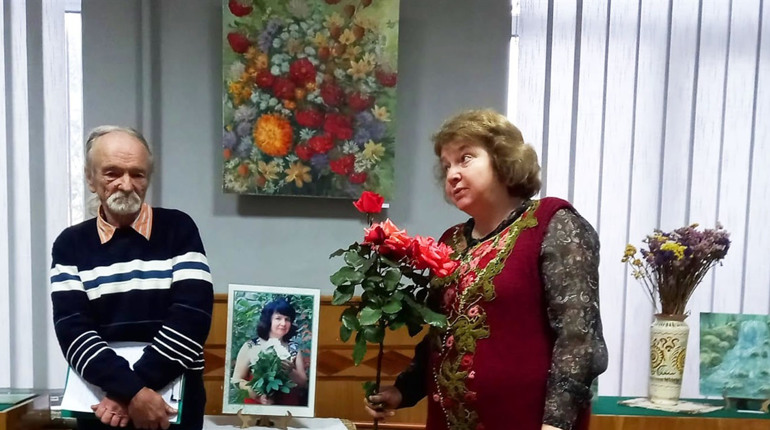 Художниця з Білої Церкви розмальовувала бомбосховище у Почаєві та презентувала виставку