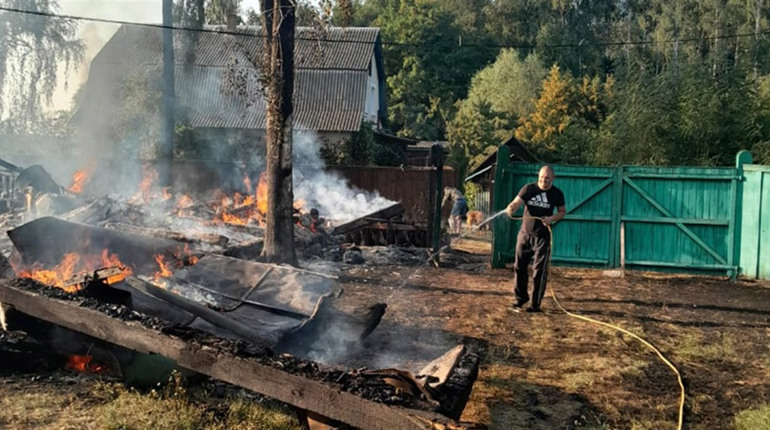 Внаслідок атаки дронами згоріла одна з будівель Шалигинського лісництва