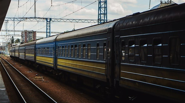 На скільки здорожують залізничні квитки з Херсона: порівнюємо ціни лютого та березня