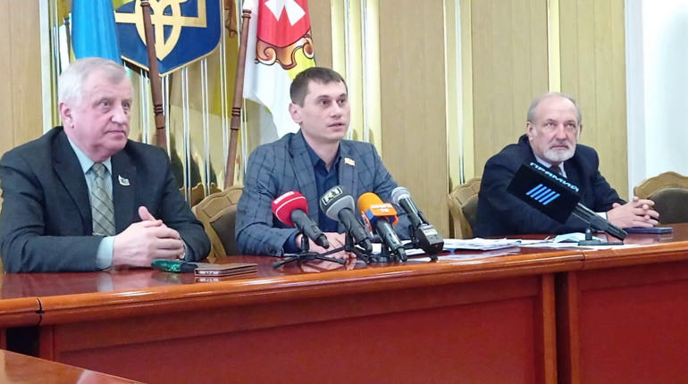 Голова обласної ради розповів про добудову шкіл у Степангороді і в Озерцях, про дорогу Вараш-Зарічне