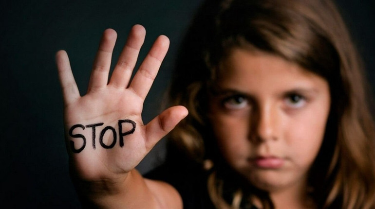 Жителя Кіровоградщини засуджено за розпусні дії щодо дітей та зберігання заборонених матеріалів