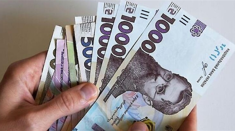 З 15 січня 2024 року УВКБ ООН знову виплачує по 10 800 гривень допомоги: що варто знати херсонцям