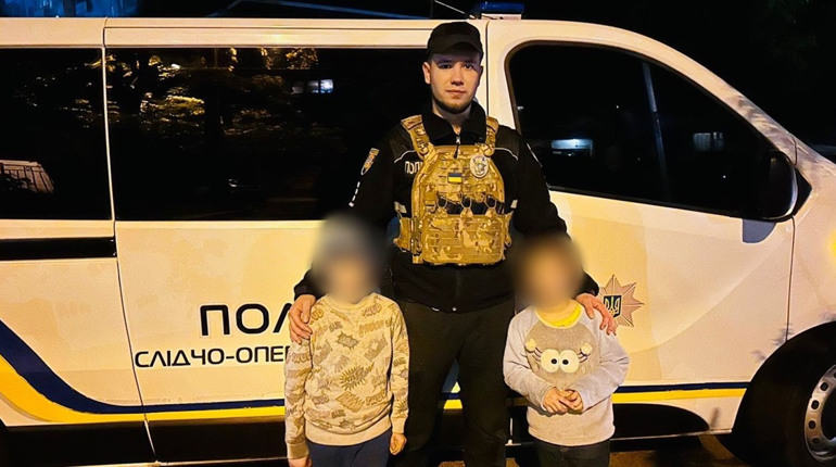 Гулялися на подвір’ї і зникли: в Одесі розшукували малолітніх дітей, яких недогледіла бабуся