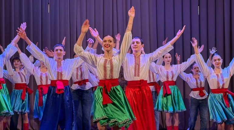 Первомайськ колядує: у Центрі Зарницької відбулося «Пісенне Різдво»