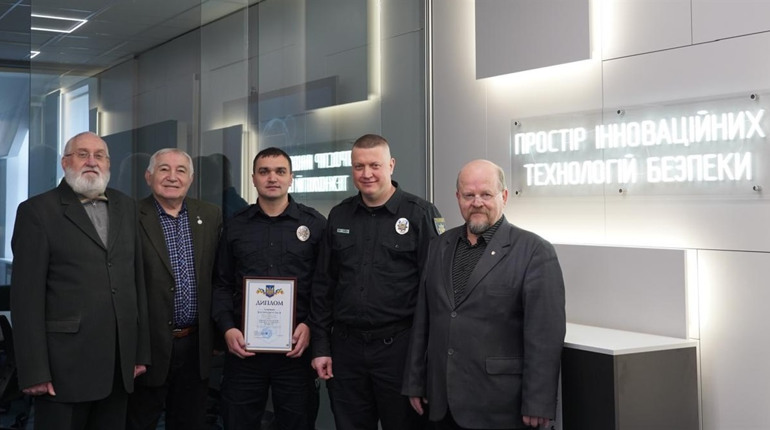 Українські фахівці створили новий спосіб гасіння електромобілів: що це за розробка