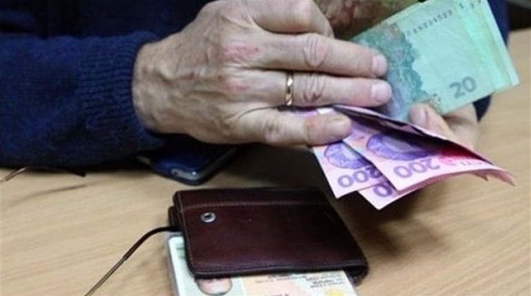 В Україні з 1 березня  на 11% збільшать пенсії