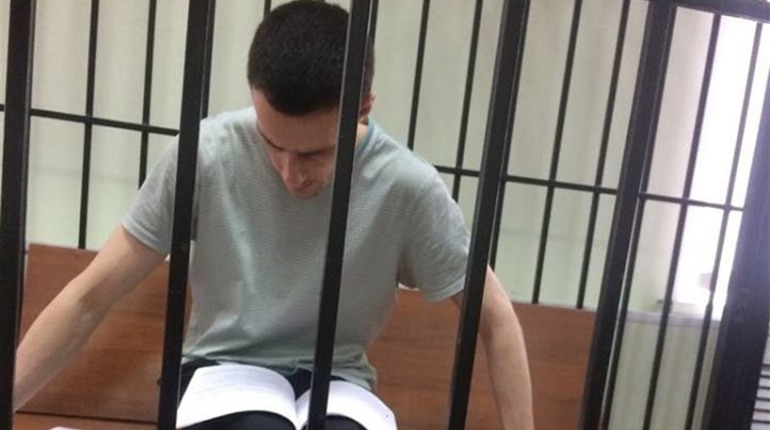 «Його судять за увесь «Правий сектор»: історія політв’язня Олександра Шумкова 