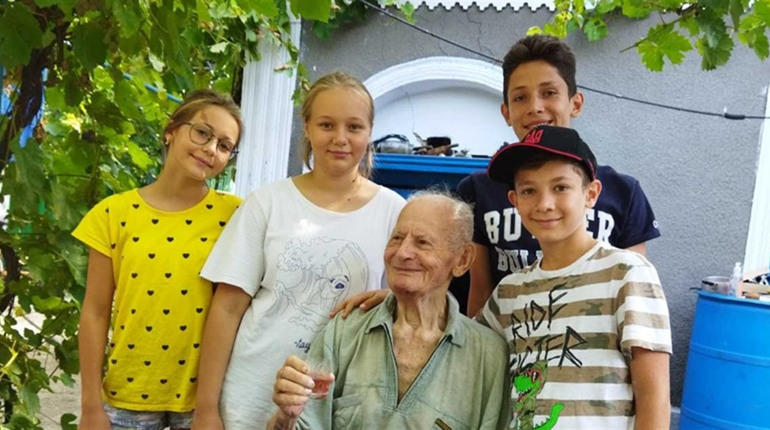 Ветеран війни з Градениць, якому 50 років тому лікарі казали "не жилець", відзначив 95-річчя