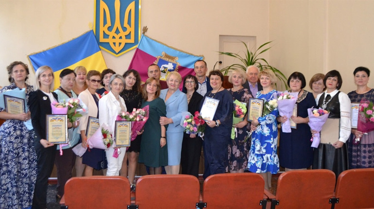 У Глухові відзначили працівників освіти до Дня вчителя