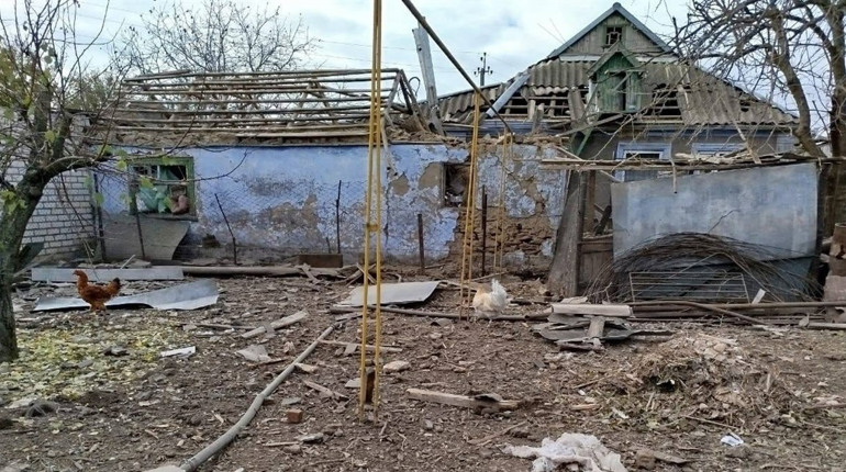 Армія рф на Херсонщині атакувала критичну інфраструктуру, будинки, освітній заклад