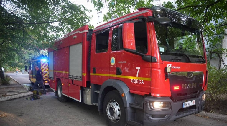 Вибух у багатоповерхівці в Одесі: постраждала жінка, будинок зазнав пошкоджень