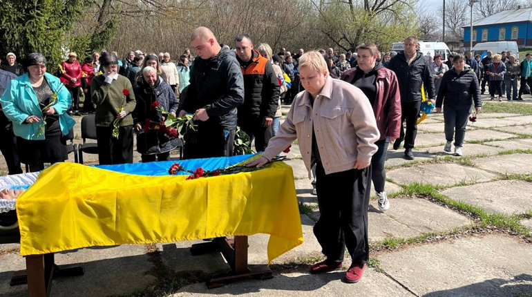 Шосткинщина провела в останню путь прикордонника Ігоря Меліоранського