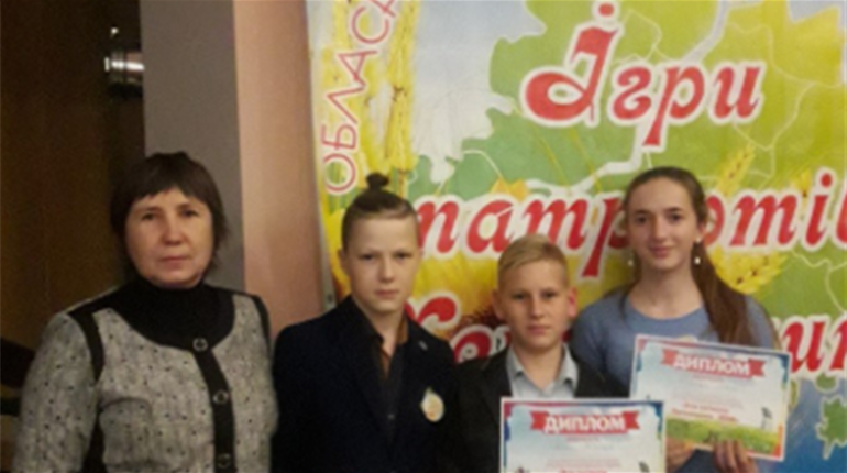 Учні Нижньосірогозької школи стали дипломантами обласного турніру “Ігри патріотів Херсонщини” (фото)