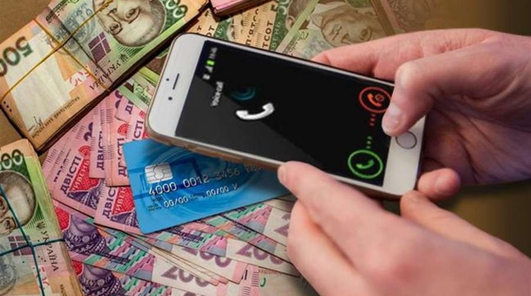Щоб визволити онука старенька зі Сватового віддала поліціянтам 10 тисяч. Але це були не поліціянти