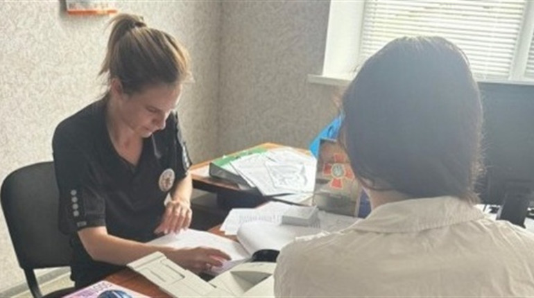 Поліція затримала жительку Мени, яку підозрюють у розповсюдженні наркотиків