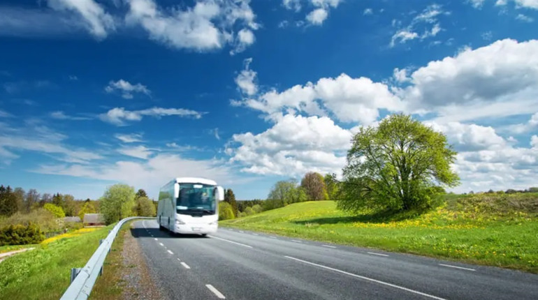 Куди втекти на вихідні без авто: 7 міст України, де можна “перезавантажитись” за 24–48 годин