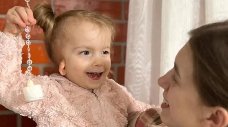 Терміновий збір на лікування дівчинки з Борислава: Таяна не чує, а операція коштує 7,4 млн гривень