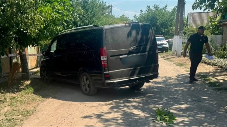 Трагедія у Біляївській громаді: жінка, виїжджаючи з подвір'я, смертельно травмувала сина