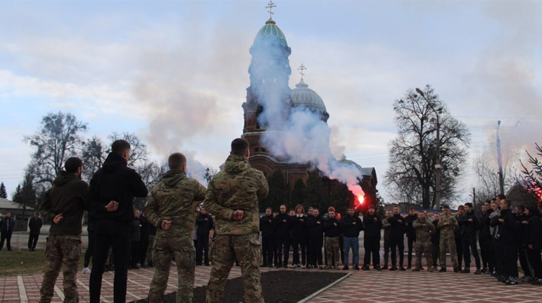 “Вони боролись за кожну вулицю та кожне життя”. Організація Центурія вшанувала пам’ять полеглих