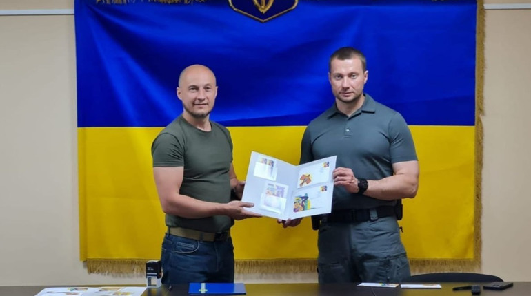 Укрпошта презентувала нову марку, присвячену найбільшому у світі літаку «Мрія»