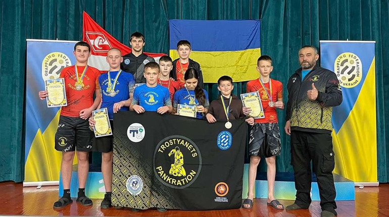 Тростянчани виступили на Чемпіонаті Сумщини з грепплінгу та завоювали 16 нагород: імена переможців