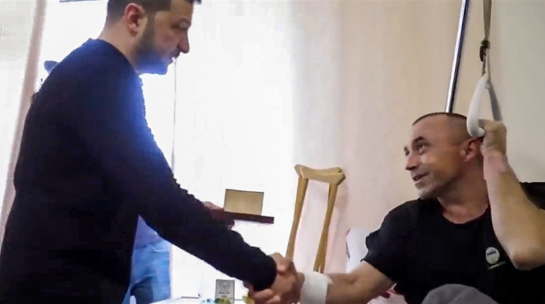 Воїна із Кадомки Івана Смальцера нагороджено орденом. Відзнаку вручив Володимир Зеленський