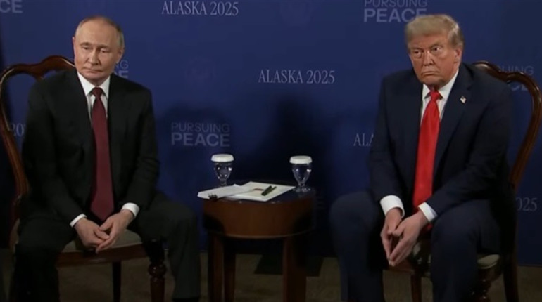 Аляска-2025: путін усміхається, Трамп перекладає війну на плечі Зеленського