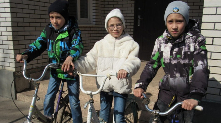 Трійня з Мигалівців: десять років потрійного щастя