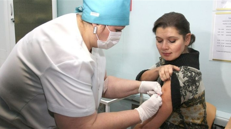 Віруси грипу мутують, але від них є вакцина, яка дає захист на весь сезон простуд. Яка ціна?