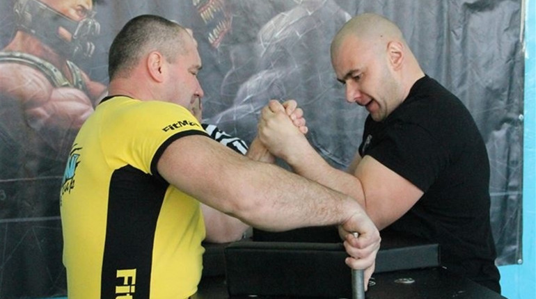 Кременчанин Ярослав Шуляк привіз срібло із відкритого чемпіонату Львова з армспорту 