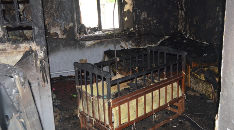 Пожежа у Біляївці. Постраждав будинок, де проживала родина з 8 дітьми: їм потрібна допомога