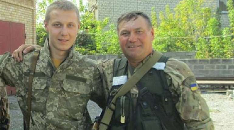 Унікальний випадок: відзнаку «За заслуги перед Вінниччиною» отримали батько і син 