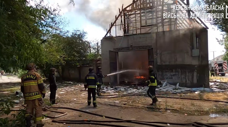 Від обстрілу Херсона постраждали пʼятеро людей