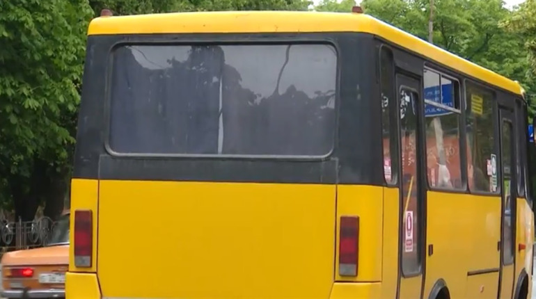 З 26 вересня міські автобуси №27 та №29 тимчасово змінять маршрут в районі вулиць Мазепи та Толстого