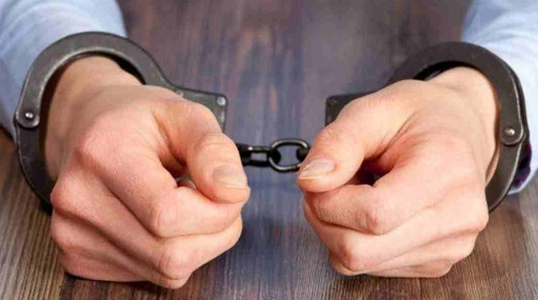 Депутат місцевої ради на Херсонщині під час застілля ледь не застрелив свого знайомого