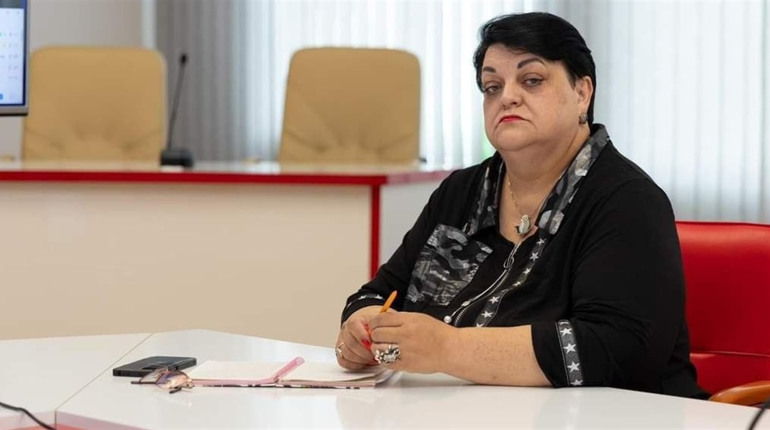 Переселенка з Луганщини Ольга Феленко відкрила гумхаб у Тернополі. Допомагає землякам 24/7