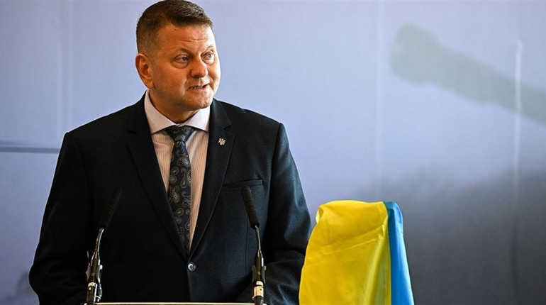 Залужний може залишити дипломатичну посаду на початку січня