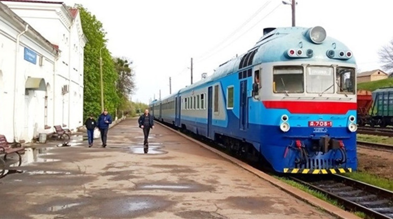 Залізниця розширює послуги приміського дизель-потяга