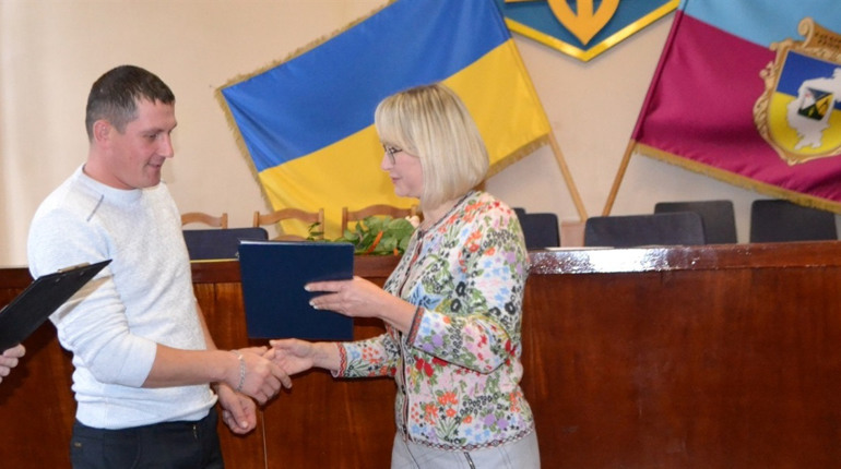 На Глухівщині з професійним святом привітали аграріїв, які працюють на прикордонні
