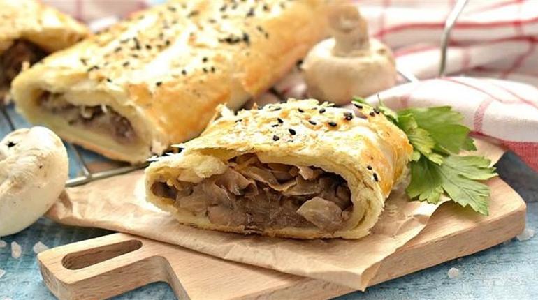 Рецепт дня: рулет з грибами