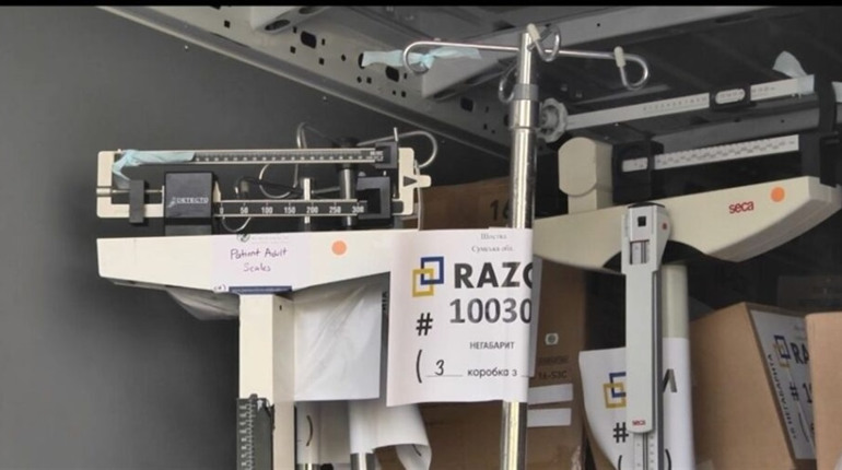 У Ямполі під обстріл КАБами потрапили волонтери фонду «RAZOM»