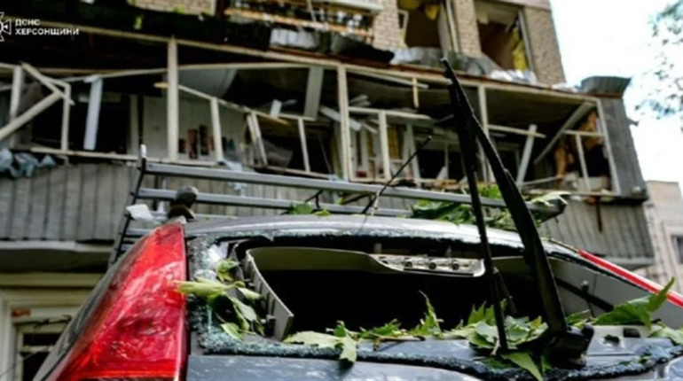 Окупанти за добу вдарили по 25 населених пунктах Херсонщини: є загиблий та поранені