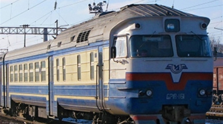 Актуальний розклад руху пасажирських поїздів по станції Кривин та автобуса до Кривина