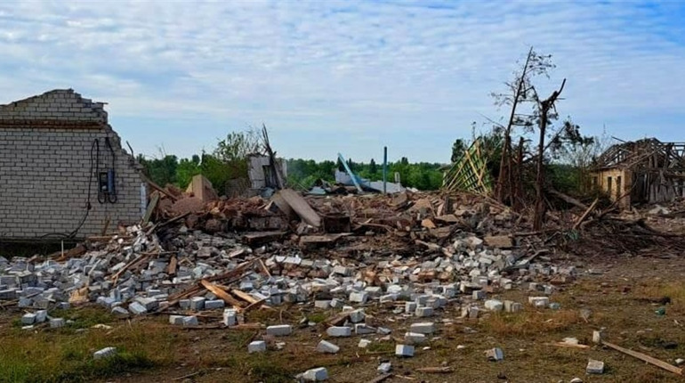 Обстріли на Херсонщині: окупанти атакують правобережжя з РСЗВ, мінометів, артилерії, БПЛА та авіації