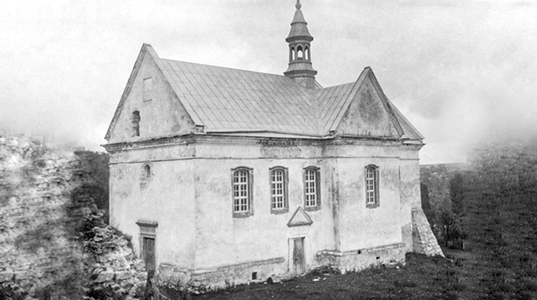 Збереження історичної спадщини. Місце зруйнованого у Городку храму продовжують облагороджувати
