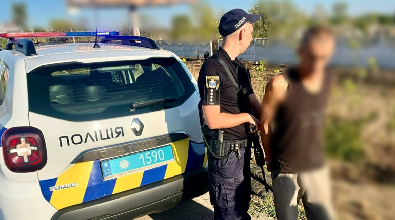 Пограбував сусіда й утік: на Первомайщині чоловік забрав 30 тисяч у пенсіонера просто з дому