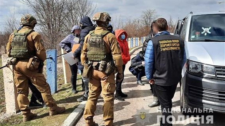 Гучне затримання наркоугруповання в Южноукраїнську (відео)