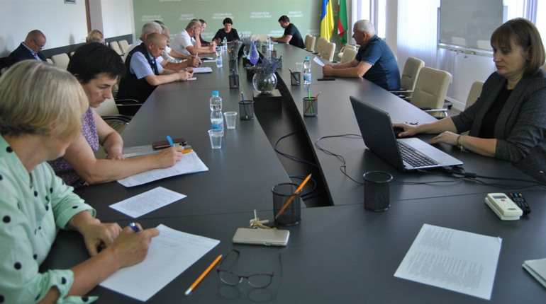 Не виплачували премії, надбавки і доплати — зекономили понад 7 млн. грн. На що спрямували ці кошти